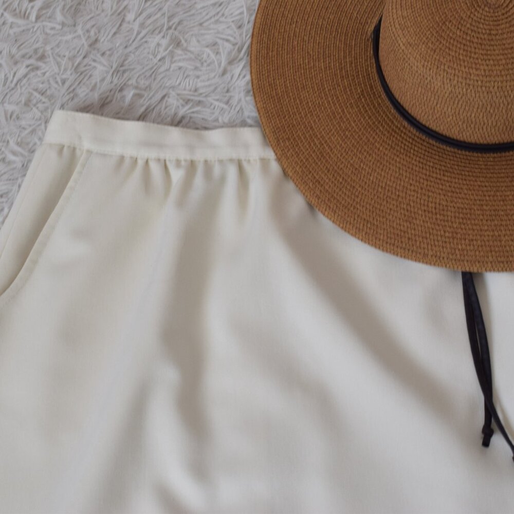 Vintage 80s Beige Knee Skirt |‎ 31 waist